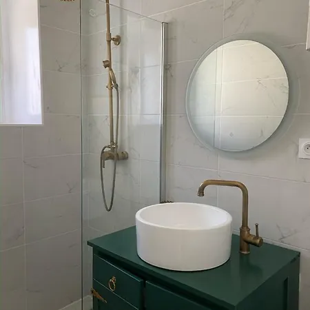 La Dandy - Beau T2 -terrasse, Parking Gratuit, Climatisation * Bagnères-de-Bigorre